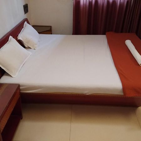 Agrawal Bhavan Budget Stay Only For Indians Mumbai Exterior foto